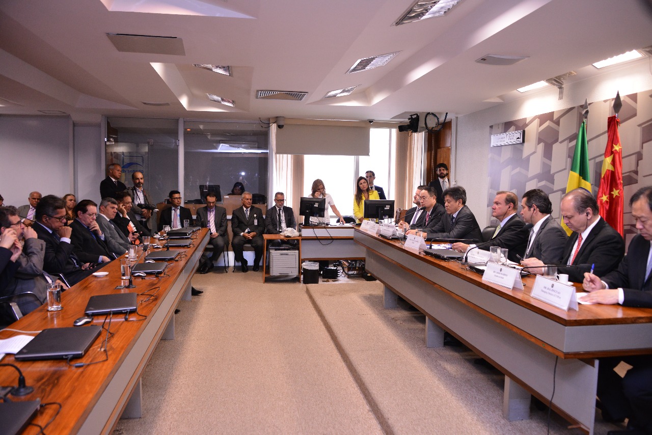 Empresa chinesa confirma aquisição do terceiro maior terminal de contêineres do Brasil