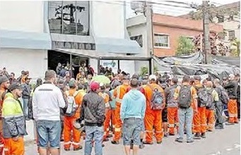 Estivadores protestam e sonham com acordo no Porto de Santos