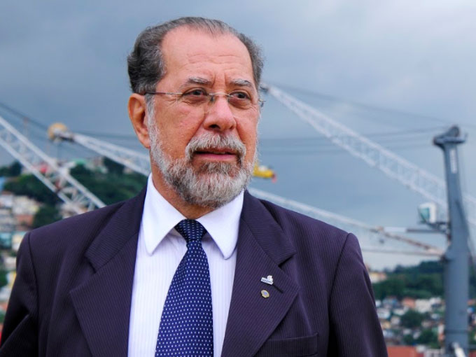 Presidente da Codesp pede descentralização dos portos brasileiros
