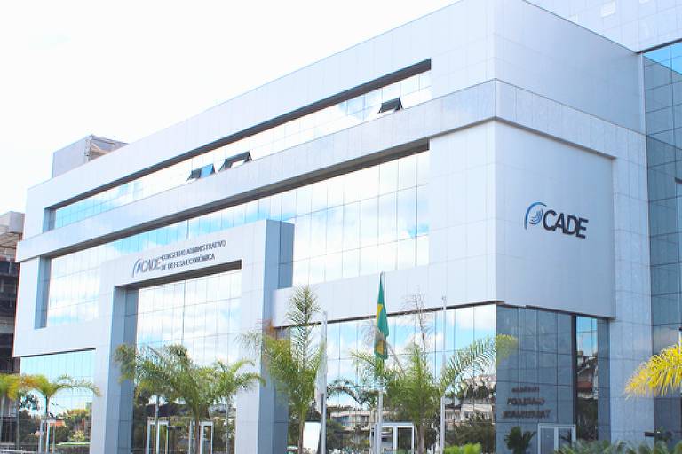 Indústria e órgão de comércio exterior querem exclusão do Cade de conselho