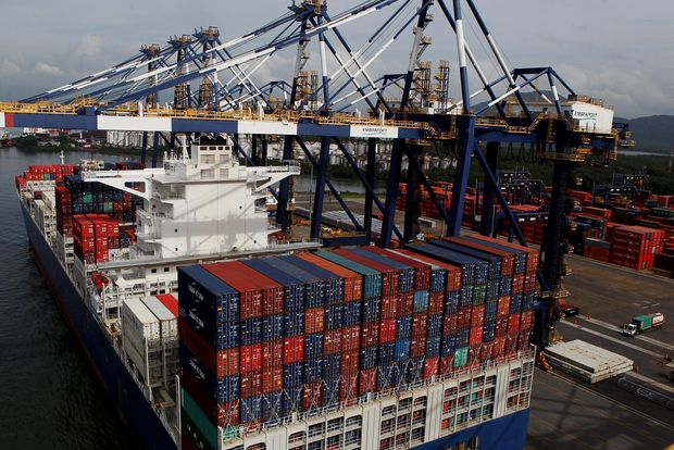 Porto tem queda no movimento de navios em agosto