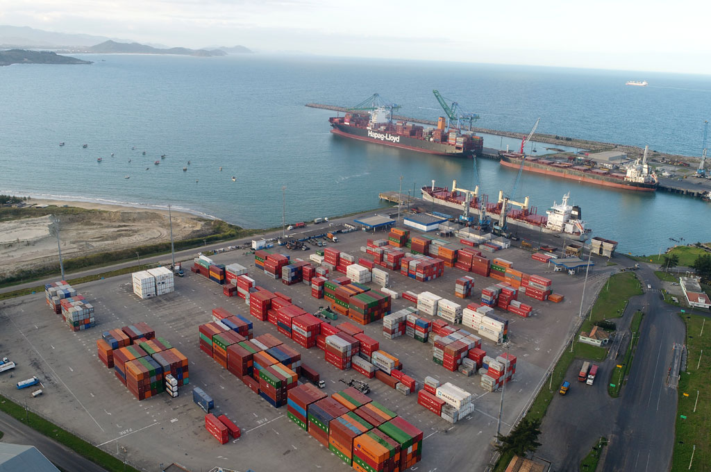 Porto de Imbituba bate recorde histórico de movimentação