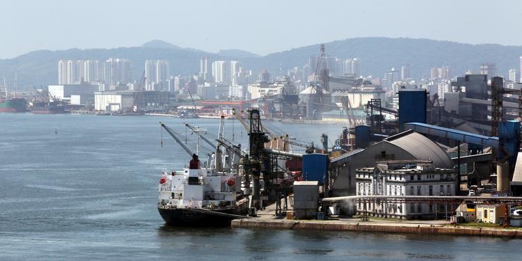 Governo renova contrato de dragagem no Porto de Santos e garante obra até maio