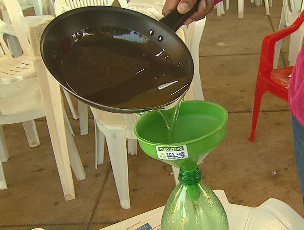 Campanha vai distribuir funis e ampliar pontos de coleta de óleo de cozinha em Guarujá, SP