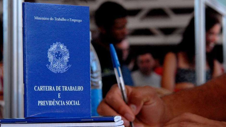 Desemprego em 2018 foi de 12,3%; 26,9 milhões sem trabalho