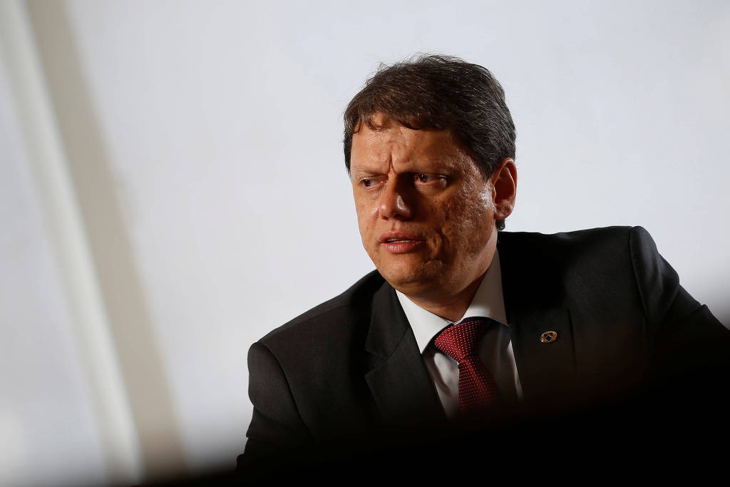 Governo prevê contratar R$ 100 bi de investimentos em rodovias, diz ministro de Infraestrutura