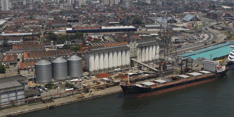 Portos públicos terão maior autonomia, diz novo secretário