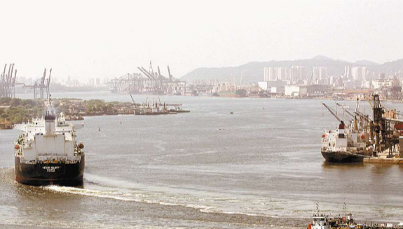 Porto tem dragagem garantida até agosto