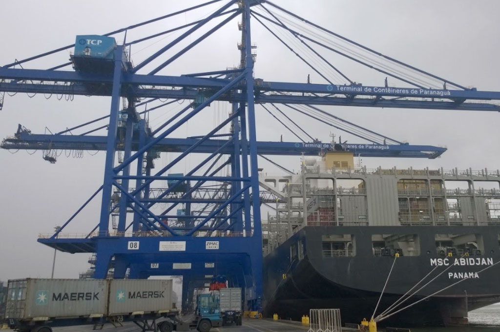 TCP lidera movimentação de contêineres no Sul do Brasil