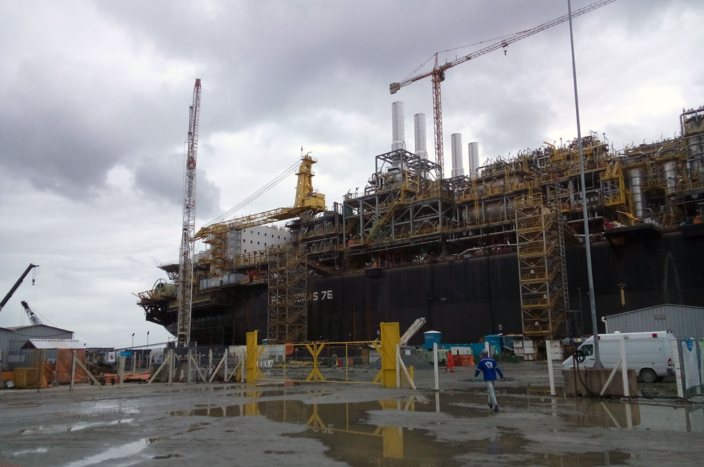 Petrobras inicia produção da P-76 no pré-sal da Bacia de Santos