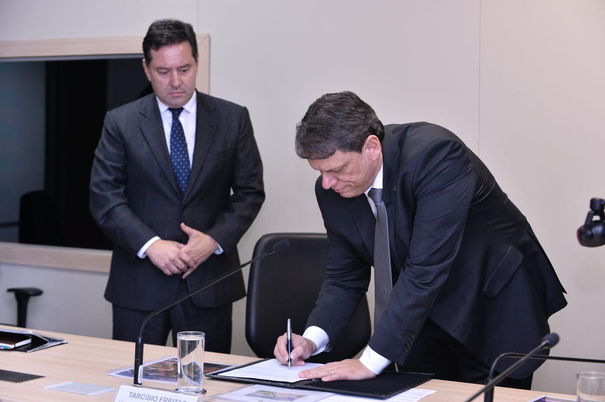 Ministério assina contrato de adesão que vai garantir investimentos de R$ 16 bilhões no Porto do Açu (RJ)