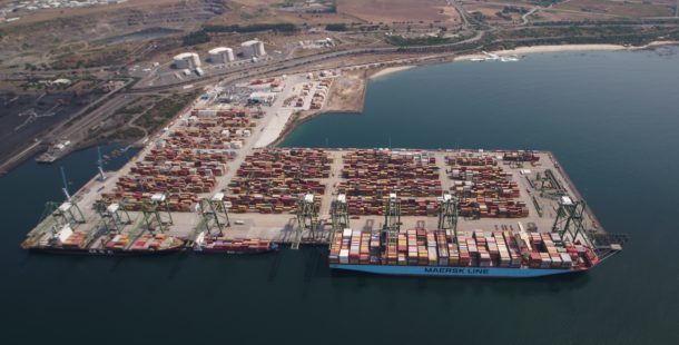 Tráfego portuário de contentores estável contraria tendência para quebra no comércio internacional