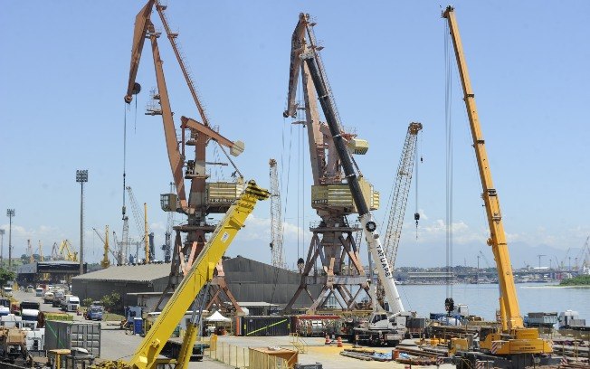 Gastos com infraestrutura chegam a 0,4% do PIB em 2018, o menor nível em 10 anos Fonte: Economia