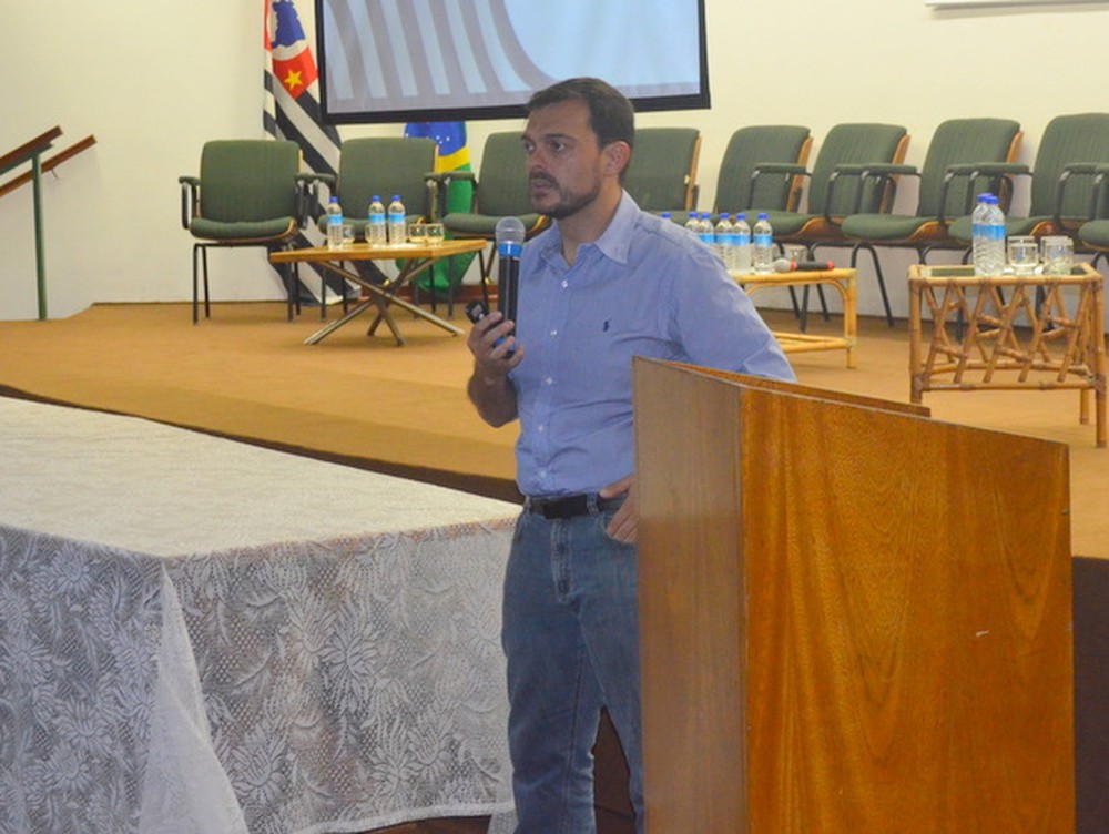 Novo presidente tem a missão de 'modernizar' a gestão do Porto de Santos, SP