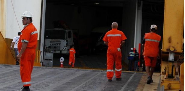 Paralisação de estivadores será definida nesta terça-feira