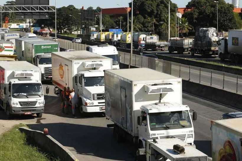 Tabela do frete elevou a inflação e prejudicou PIB de 2018, diz CNI