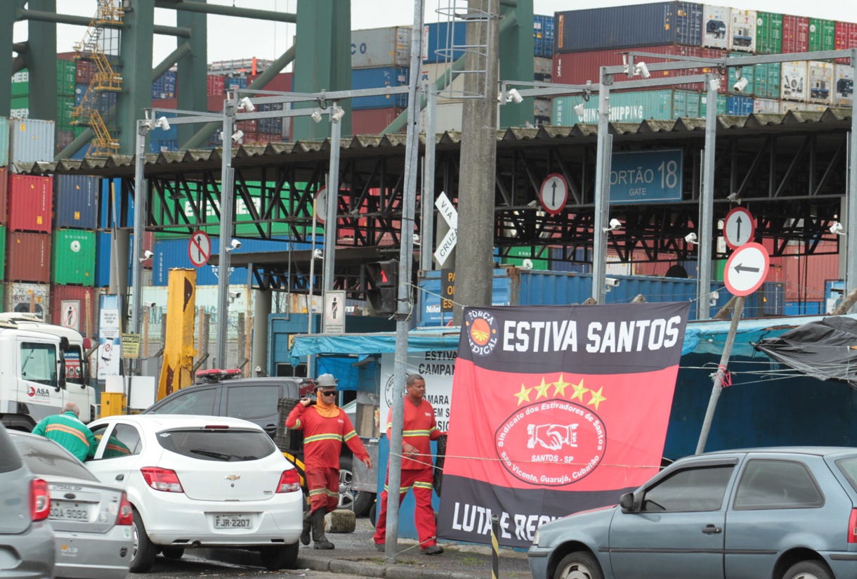 Estivadores saem em passeata hoje