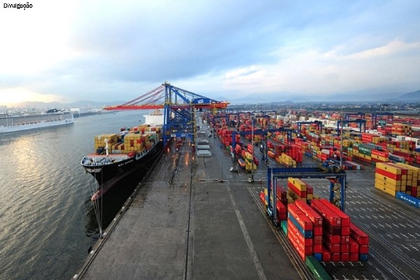 Porto de Santos lança em março edital para manutenção de vias