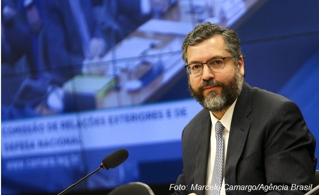 “Queremos recuperar o tempo perdido nas relações com os EUA”, afirma ministro Ernesto Araújo