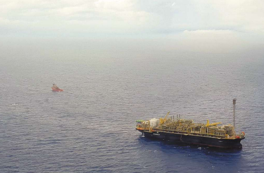 Plataforma P-77 entra em operação na Bacia de Santos