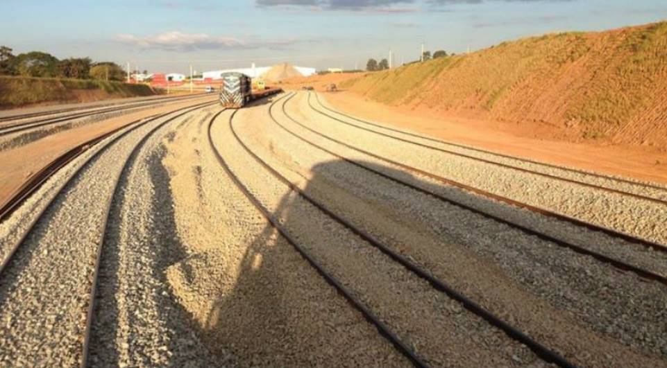 Dois grupos já entregaram propostas para leilão da Ferrovia Norte-Sul 