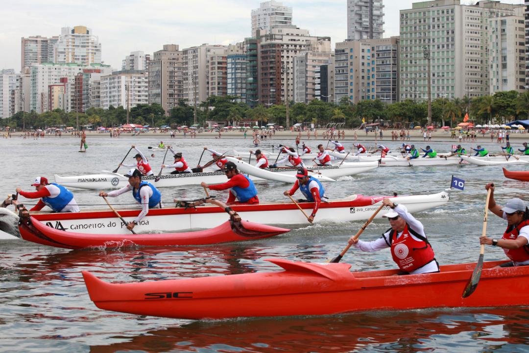 Santos recebe uma das maiores competições mundiais de canoa havaiana