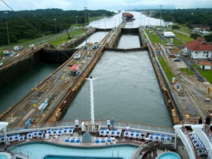 Operadores de portos do Brasil buscam menores tarifas no Canal do Panamá