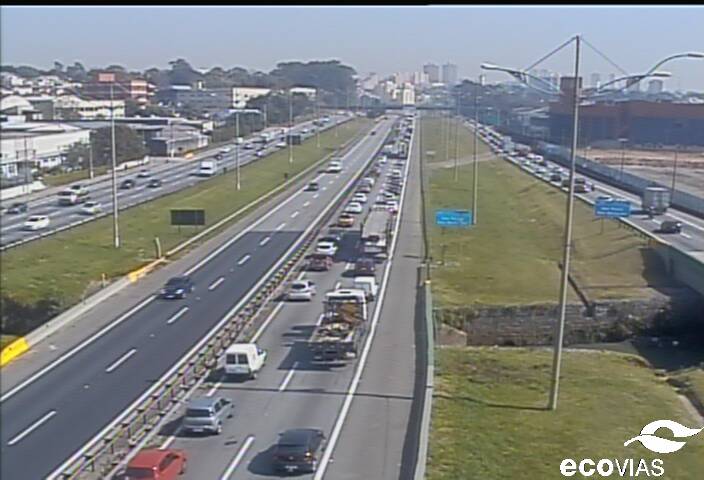 Lentidão na chegada a São Paulo pela via Anchieta