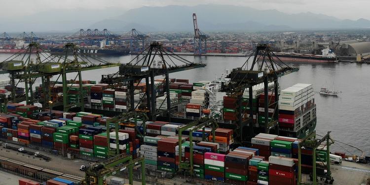 Governo prepara relicitação de terminal do Grupo Libra