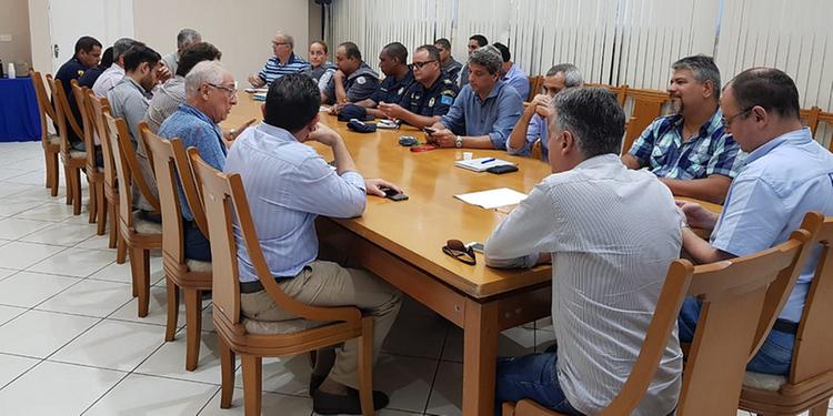Prefeitura de Guarujá e setor portuário discutem melhorias nos acessos ao Porto