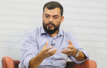 Tércio apresenta projetos para o Porto