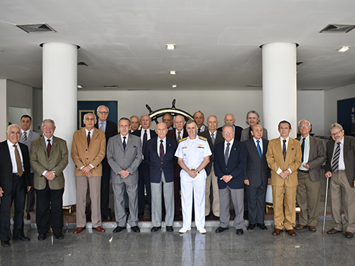 Escola Naval recebe veteranos e ex-combatentes da Segunda Guerra Mundial