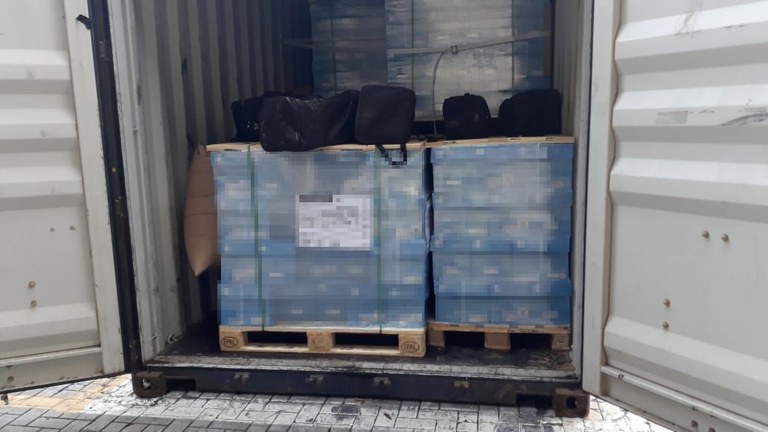 Receita Federal e Polícia Federal localizam quase 700 quilos de cocaína em cargas de exportação no Porto de Santos neste final de semana