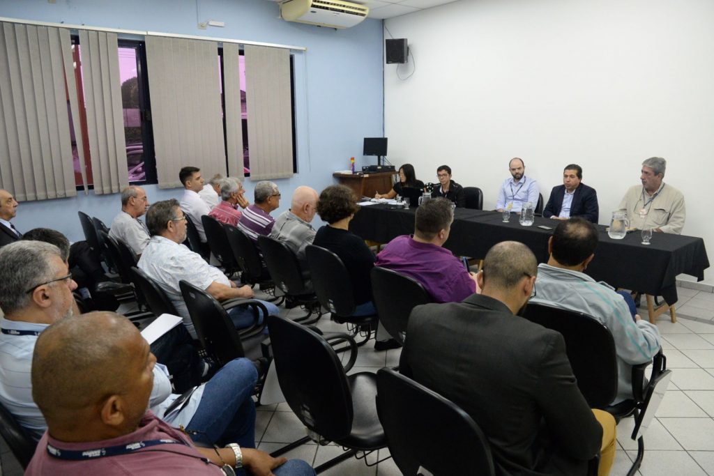 Autoridade Portuária e sindicatos discutem campanha salarial