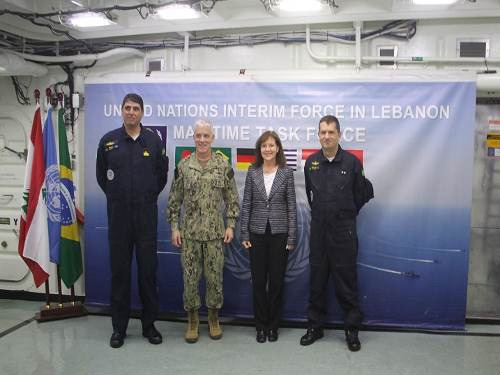 Embaixadora dos Estados-Unidos da América no Líbano e o Comandante da 5ª Esquadra dos EUA visitam a FTM-UNIFIL a bordo da Fragata “União”