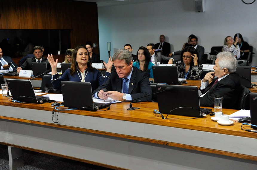 Incentivo à navegação de cabotagem é discutido na CI
