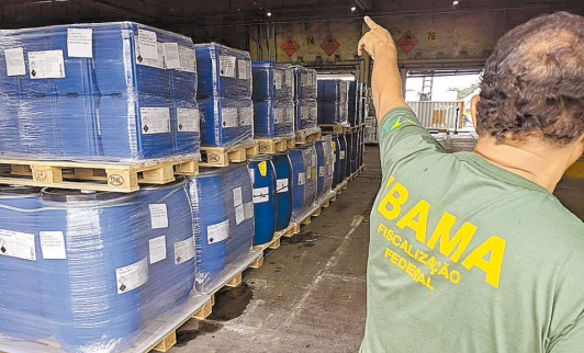 Importadores serão multados por cargas abandonadas
