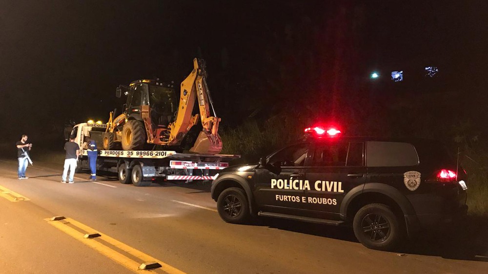 Polícia prende onze pessoas em operação que investiga o roubo de máquinas pesadas