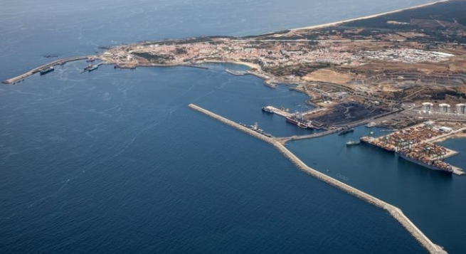 Porto de Sines encarado como peça-chave da nova relação comercial entre China e Portugal