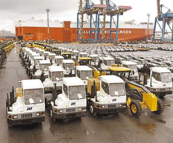 Tecon recebe terminal tractors