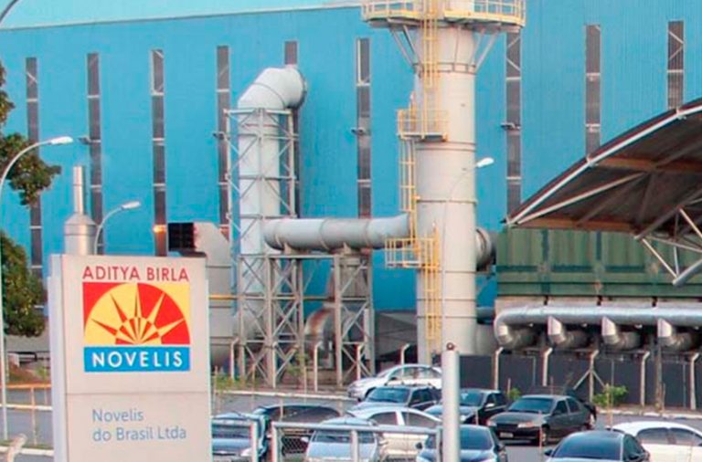 MRS e Novelis firmam parceria para transporte de contêineres
