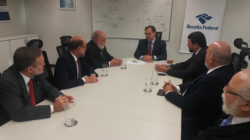 Representantes do Comitê Orientador do Fórum Nacional Santos Export foram recebidos por Jackson Corbari