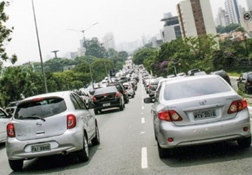 Greve geral faz prefeitura suspender rodízio
