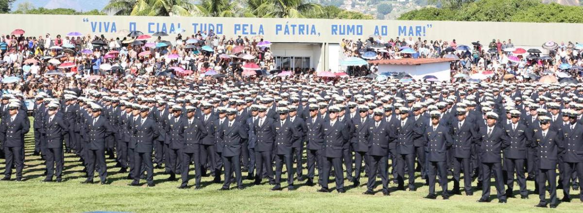 Marinha do Brasil forma a maior turma de sargentos da história da Instituição