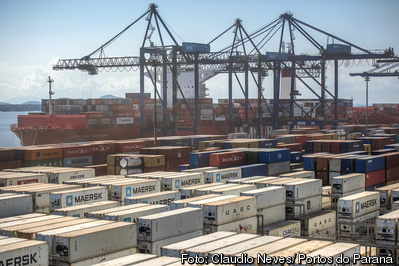 Saem de Paranaguá 38% da carne de frango exportada pelo Brasil