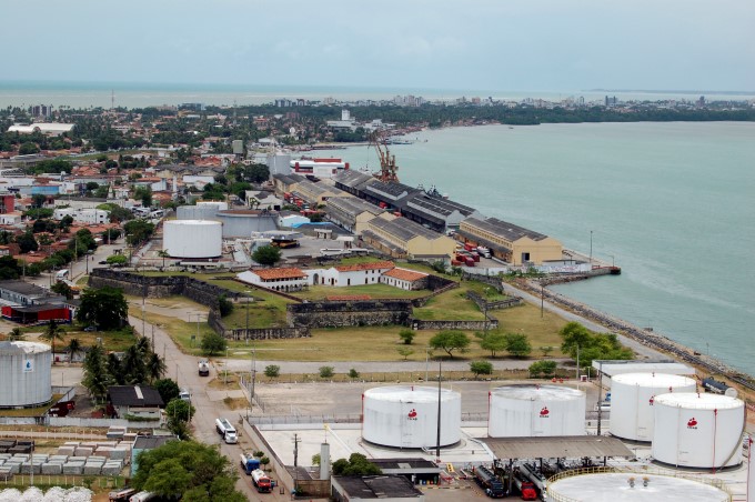 Porto de Cabedelo: ministro da Infraestrutura assina arrendamento no valor de R$ 183,5 milhões