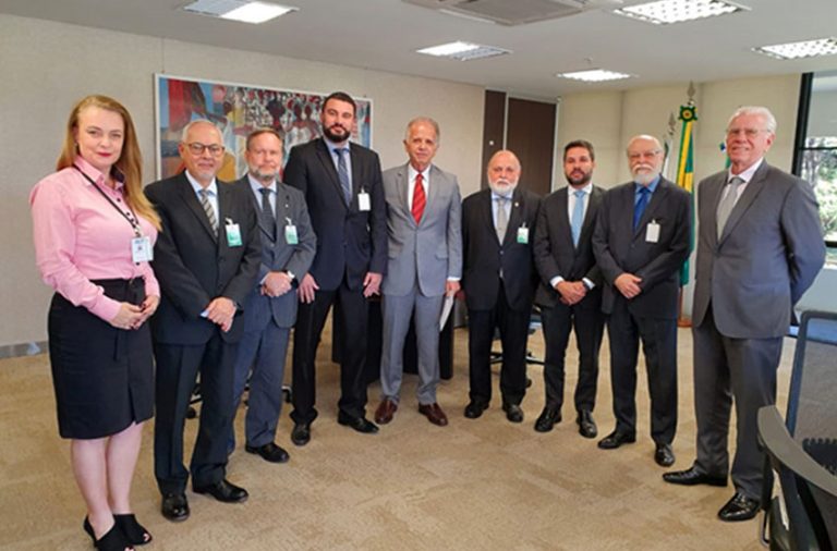Presidente do TCU confirma participação no Santos Export