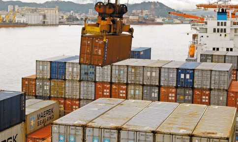 Cabotagem ganha espaço no transporte de cargas