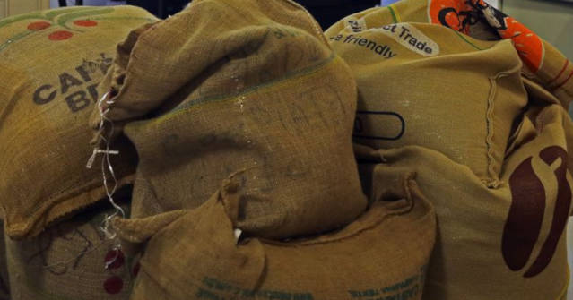 Brasil bate recorde e exporta 41,1 milhões de sacas de café, aponta CeCafé