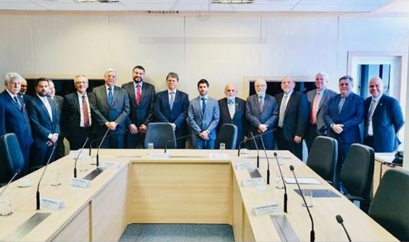 Ministro Tarcísio confirma participação no Fórum Santos Export